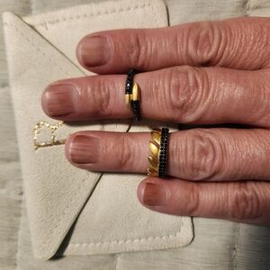 NWOT FREIDA ROTHMAN  Elegant Gold and Black Ring Set Size 5